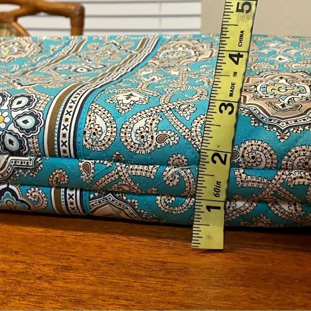 Vera Bradley Paisley Diamond Quilted 100% Cotton Laptop Bag Blue Cream Tan